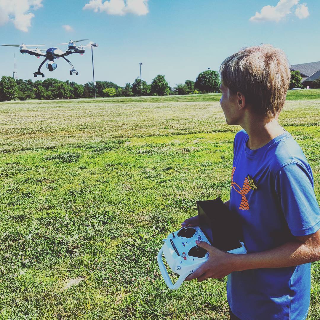 Kid_Flying_Drone_Yuneec_Drone_Camp.jpg